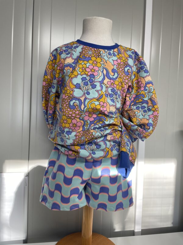 Sweater Pastel bloemen! Maat 146/152
