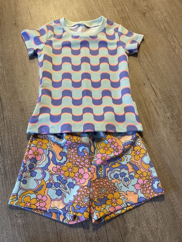 Tshirt Abstract! maat 104