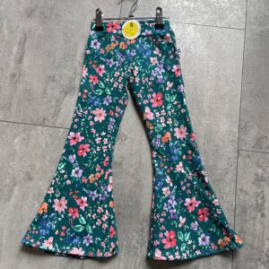 Flared broek Bloemetjes! Maat 146