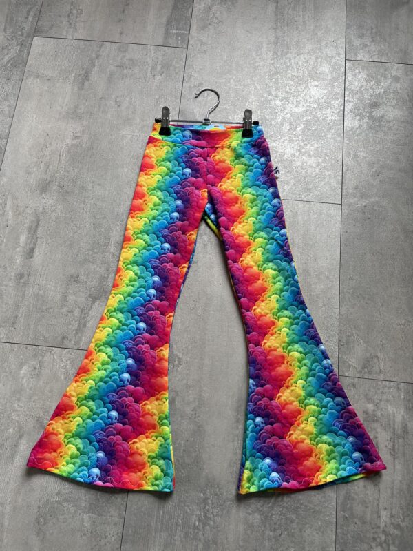 Flared broek Bubbly rainbow! Maat 128